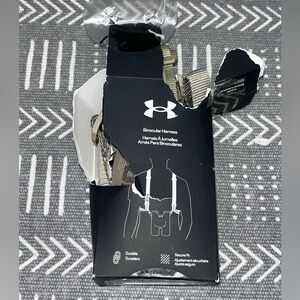 Under Armour Binocular Harness Damaged Box New UA
